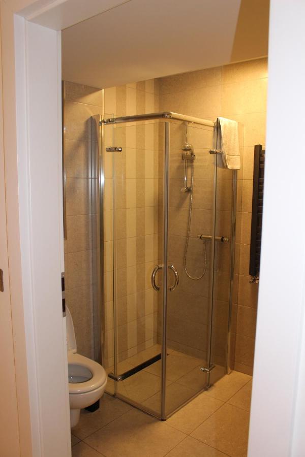 Blossom Lane Apartment Woodford  Zewnętrze zdjęcie