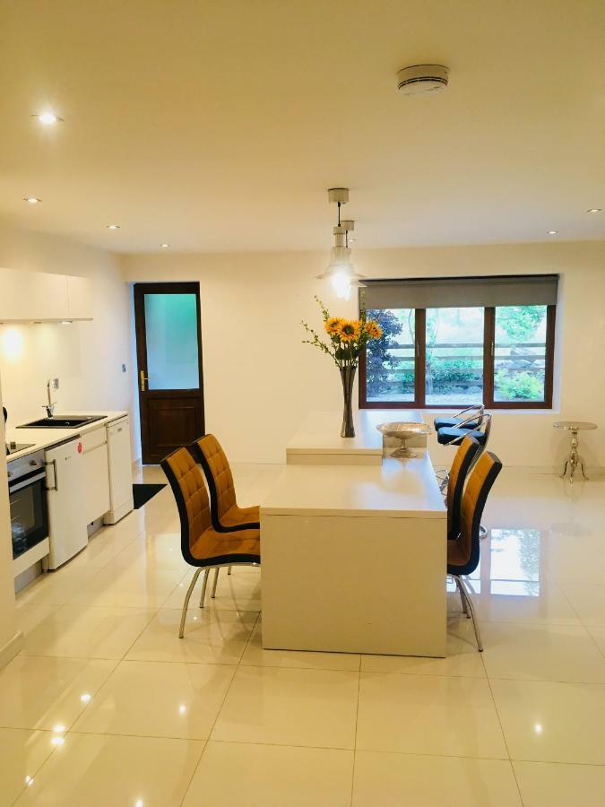 Blossom Lane Apartment Woodford  Zewnętrze zdjęcie